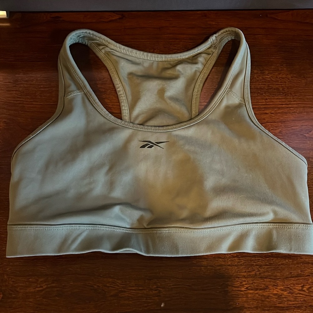 Women’s Reebok Army Green Keyhole Cutouts Racerback Sports Bra. Size M.